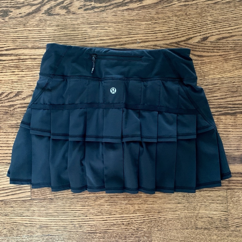Lululemon Athletica Black Tiered Mini Skirt